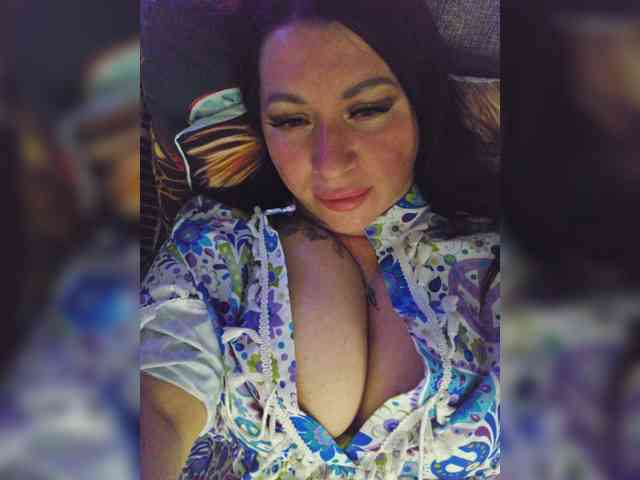 Nikoletta25 webcam