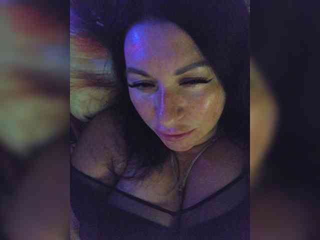 Nikoletta25 webcam