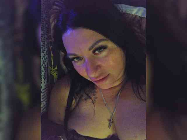 Nikoletta25 webcam