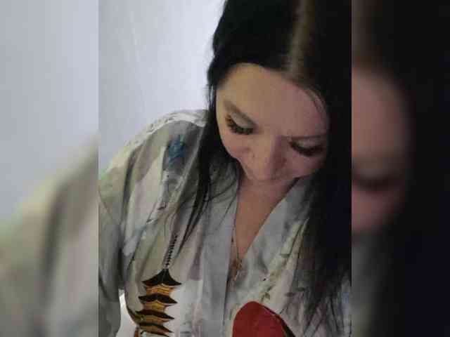 Nikoletta25 webcam