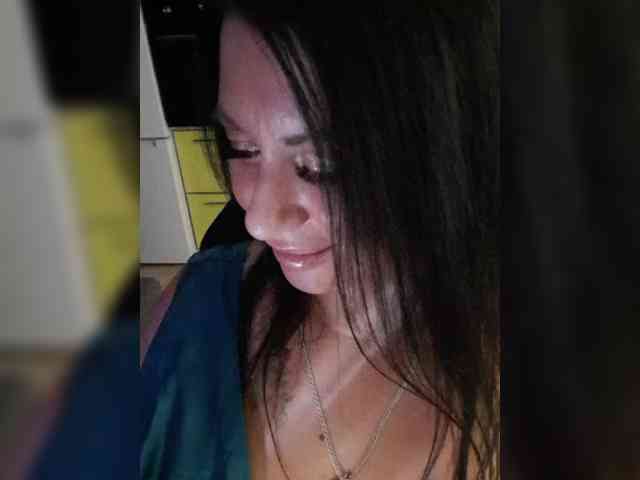 Nikoletta25 webcam