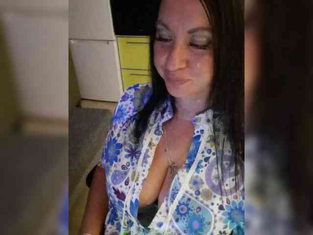 Nikoletta25 webcam