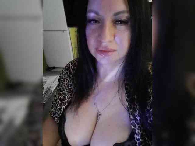 Nikoletta25 webcam