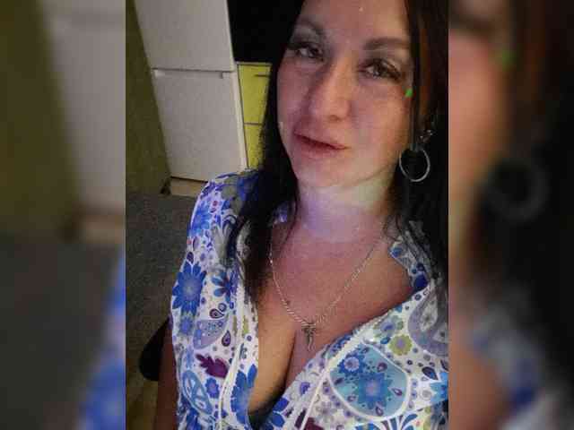 Nikoletta25 webcam