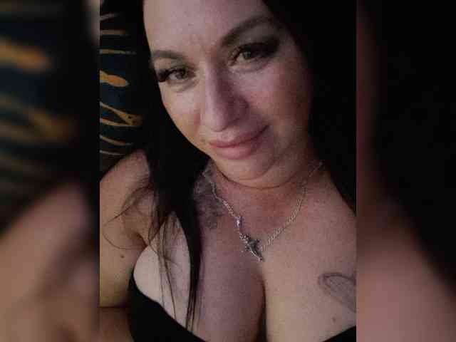 Nikoletta25 webcam