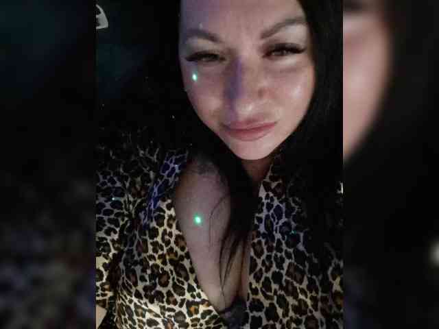 Nikoletta25 webcam