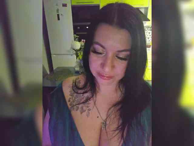 Nikoletta25 webcam