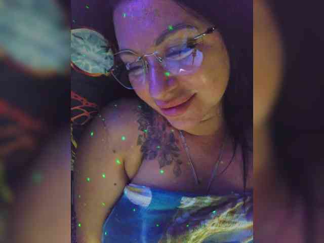Nikoletta25 Live Webcam on BongaCams