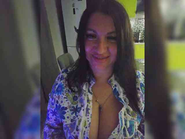 Nikoletta25 webcam