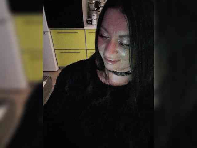 Nikoletta25 webcam
