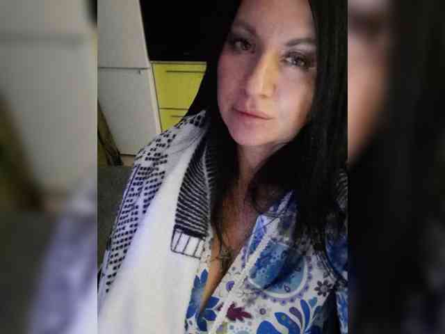 Nikoletta25 webcam