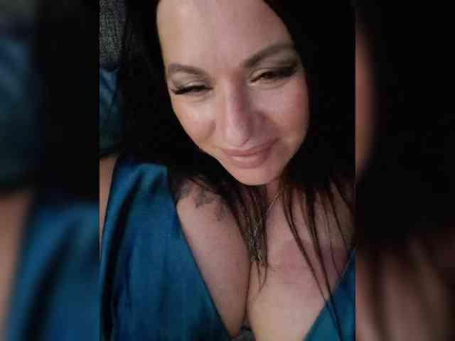 Nikoletta25 webcam