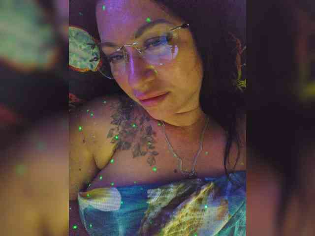 Nikoletta25 webcam