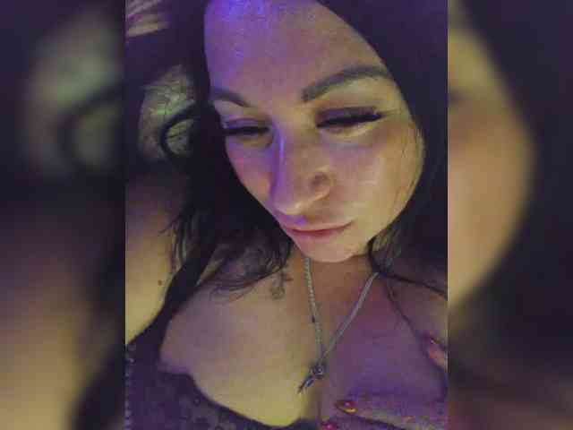 Nikoletta25 webcam