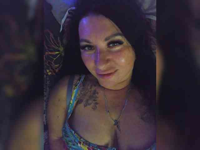Nikoletta25 webcam