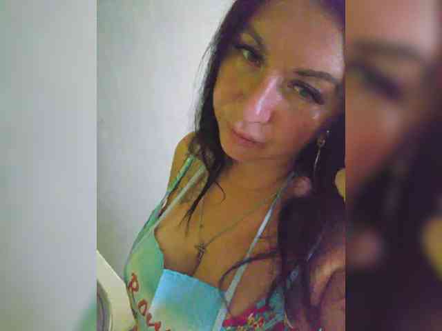 Nikoletta25 webcam