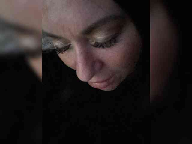 Nikoletta25 webcam