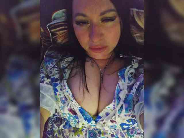 Nikoletta25 webcam