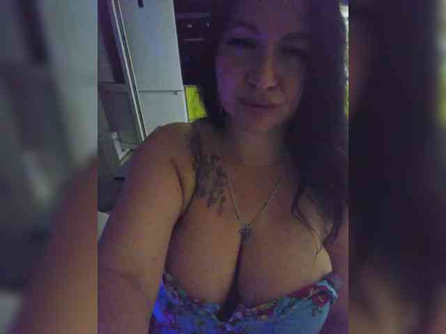 Nikoletta25 webcam