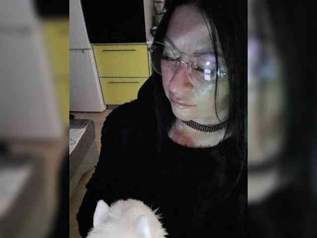 Nikoletta25 webcam