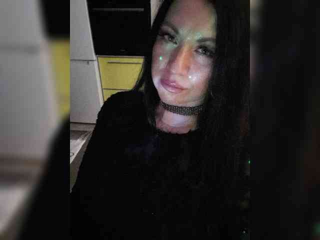 Nikoletta25 webcam