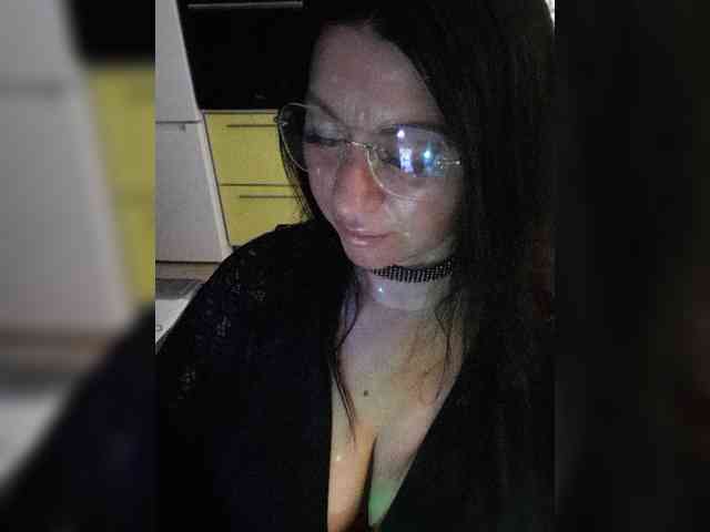 Nikoletta25 webcam