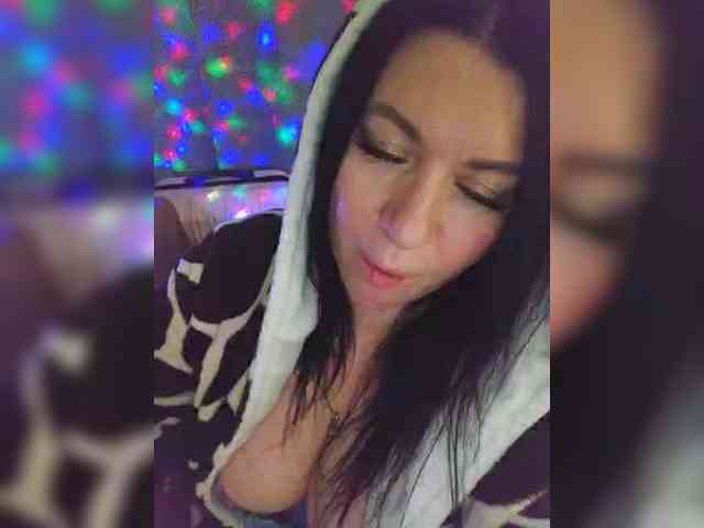 Nikoletta25 webcam
