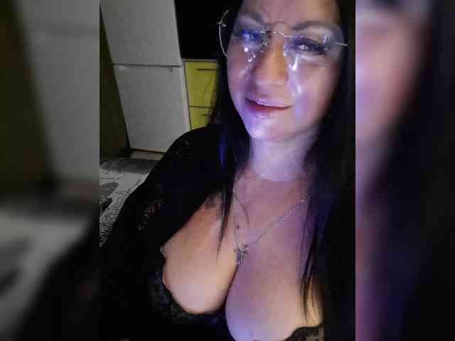 Nikoletta25 webcam