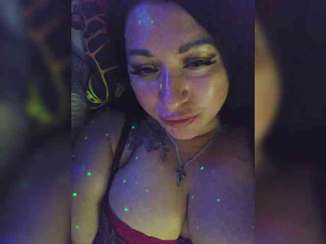 Nikoletta25 Live Webcam on BongaCams