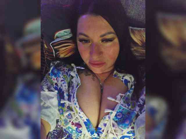 Nikoletta25 webcam