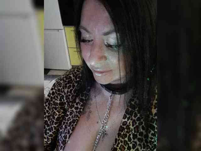 Nikoletta25 webcam