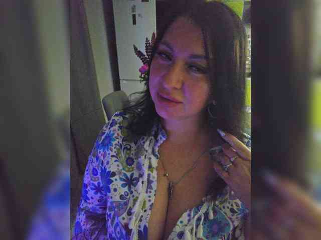 Nikoletta25 webcam