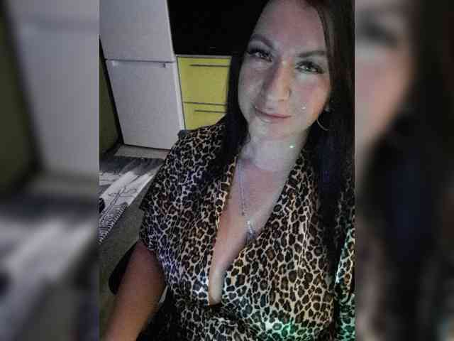 Nikoletta25 webcam