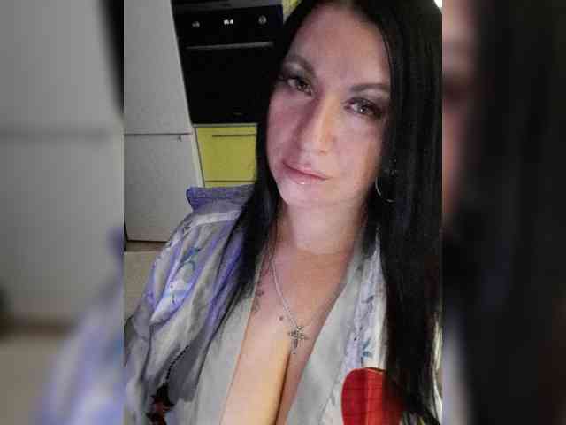 Nikoletta25 webcam