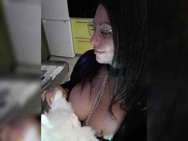 Nikoletta25 webcam