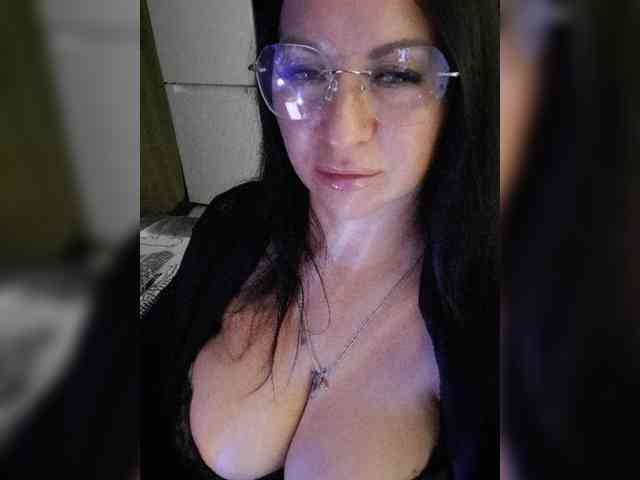 Nikoletta25 webcam