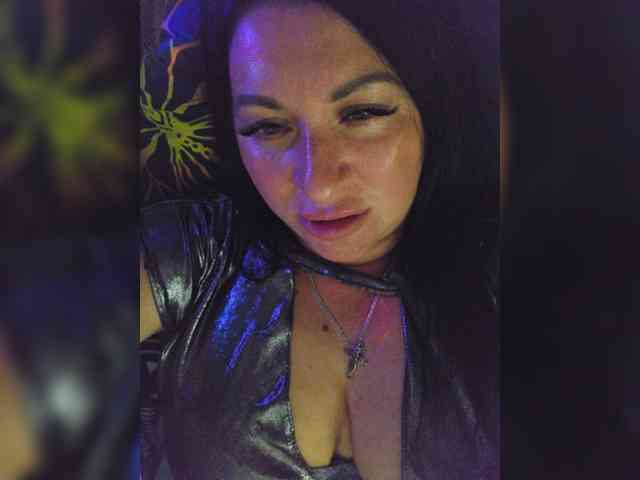 Nikoletta25 webcam