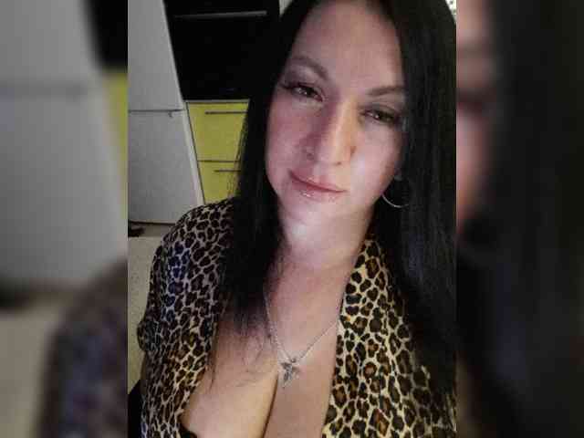 Nikoletta25 webcam