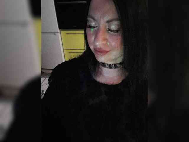 Nikoletta25 webcam
