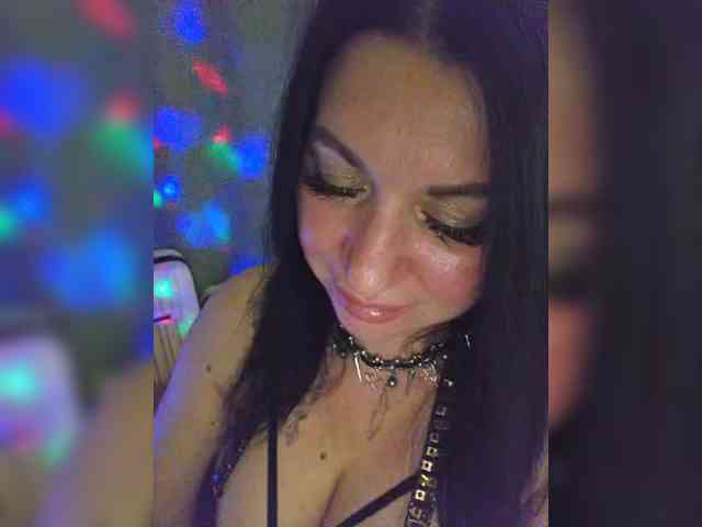 Nikoletta25 webcam