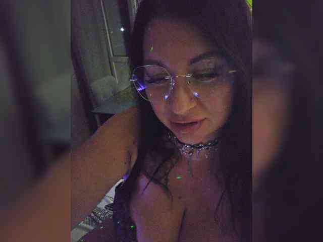 Nikoletta25 webcam