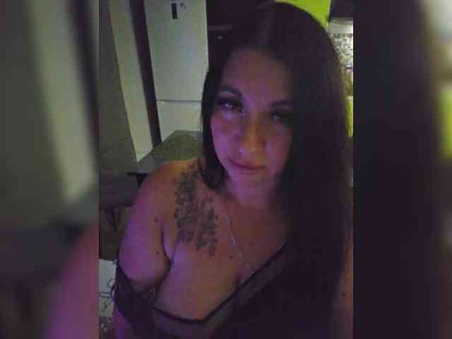 Nikoletta25 webcam