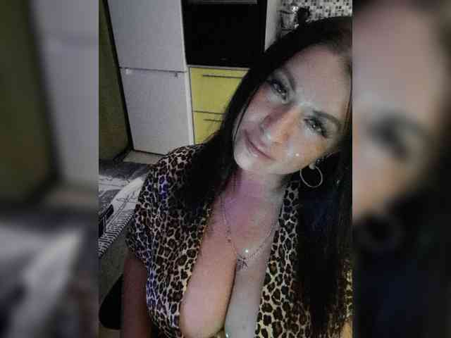Nikoletta25 webcam