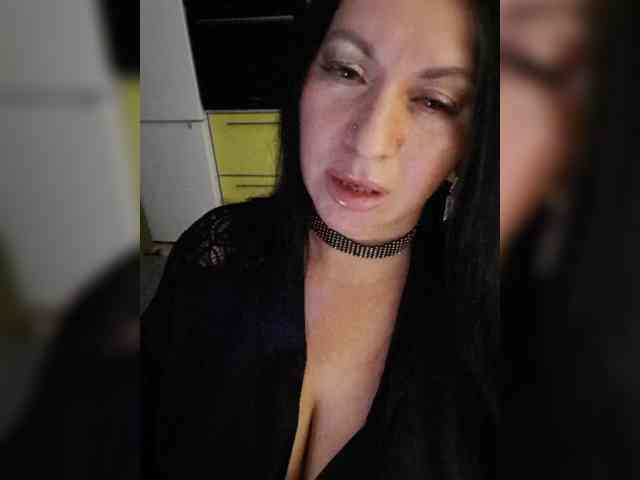 Nikoletta25 webcam