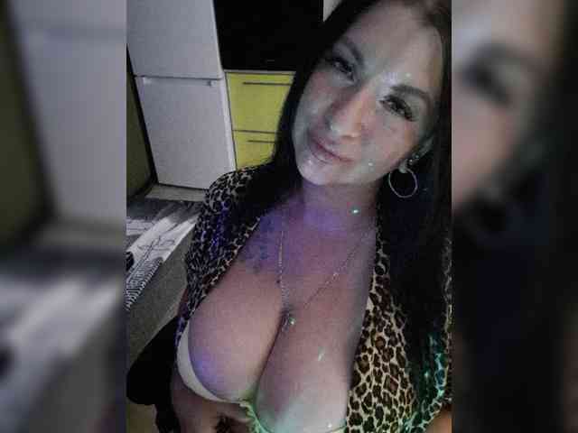 Nikoletta25 webcam