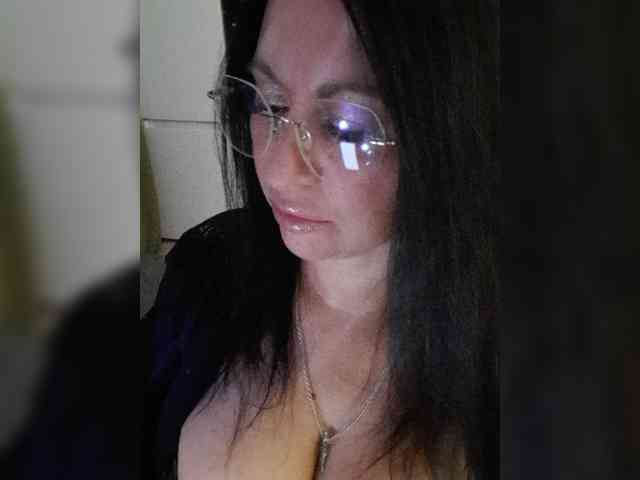 Nikoletta25 webcam