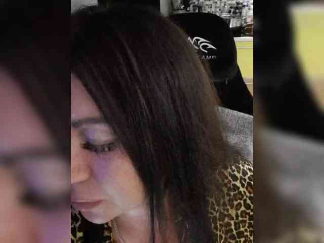 Nikoletta25 webcam