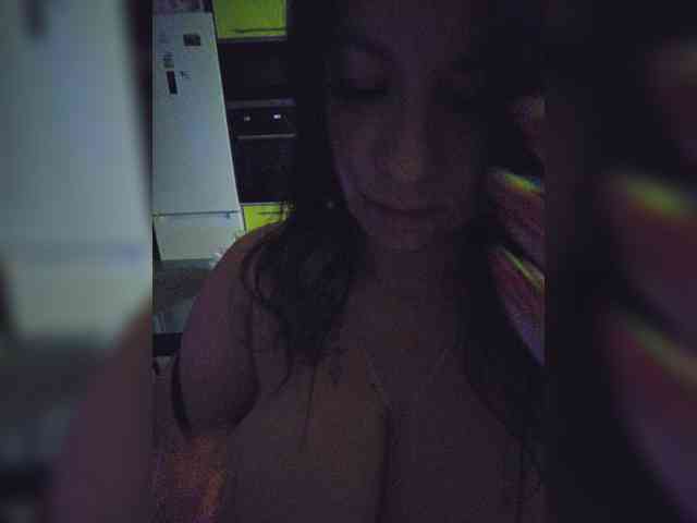 Nikoletta25 webcam