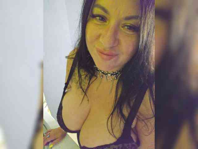 Nikoletta25 webcam
