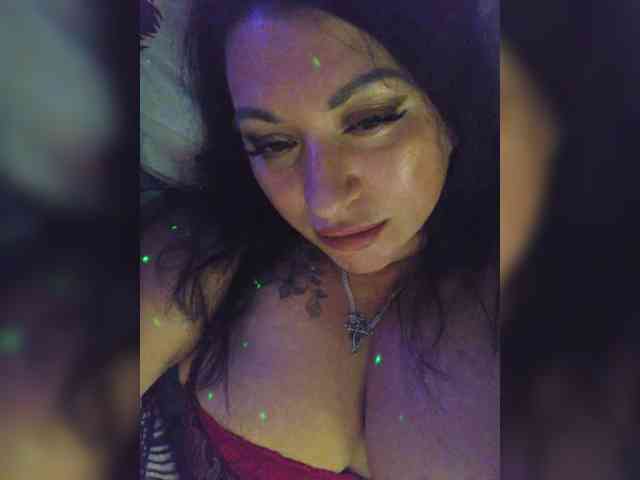 Nikoletta25 webcam